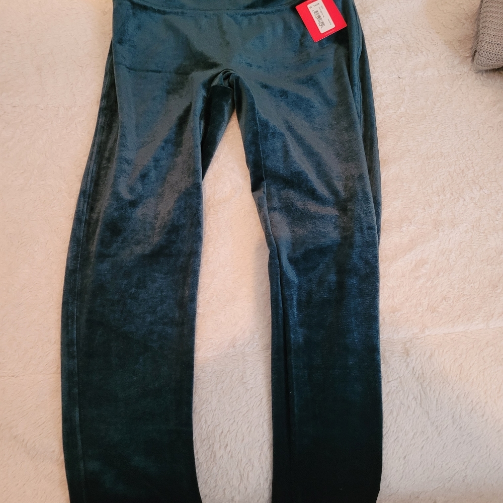 Spanx, New with tags, velvet leggings. Malachite color